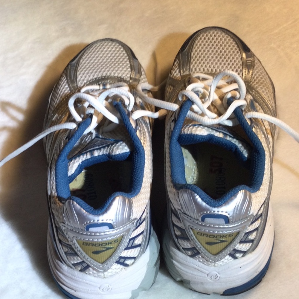 BROOKS ANDRENALINE 9, GTS RUNNING SHOES - Picture 4 of 12